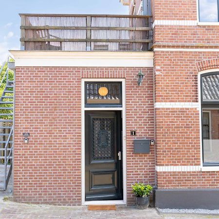 Sfeervol Verblijf In Oude Gemeentehuis Eenrum. Kültér fotó